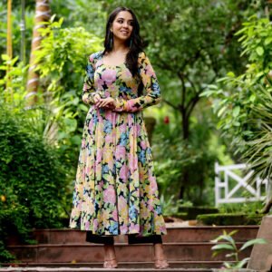 Alternative view of Vivid Floral Georgette Kurta