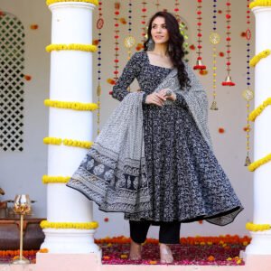 Alternative view of Amalkari Cotton Printed Set