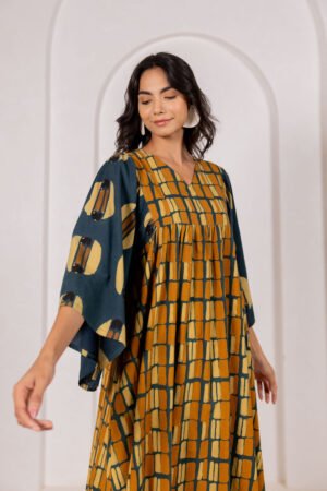 Alternative view of Set of 2 - Kurta & Pant - Mora 06