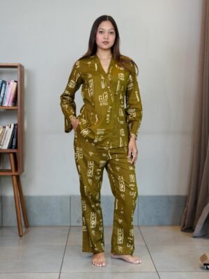 Women's Ethnic Printed Co-Ord Set with V-Neck Top & Straight-Fit Pants