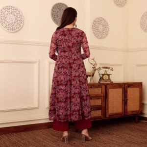 Tilotma Georgette Kurta - Image 4