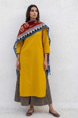 Alternative view of Set of 3 - Kurta, Culottes & Dupatta - Nira 10