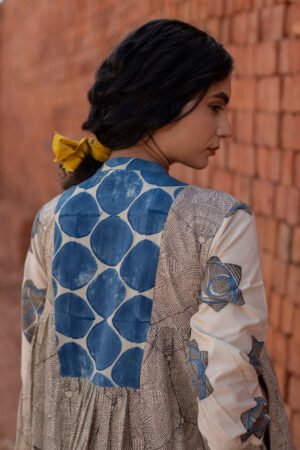 Amra Side Pleat Kurta - Indigo - Image 6