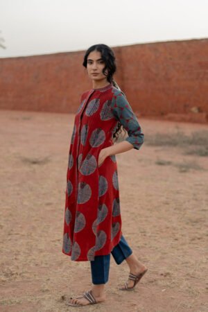 Pintuck Kurta - Red - Image 5