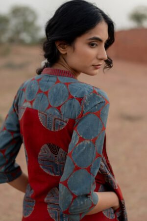 Pintuck Kurta - Red - Image 6