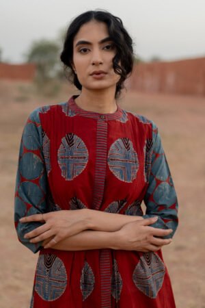 Pintuck Kurta - Red - Image 3