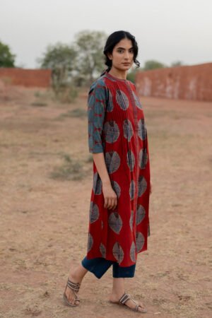 Pintuck Kurta - Red - Image 2