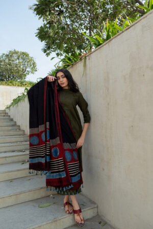Alternative view of Co-ord Set of 3 - Bold & Breezy 09