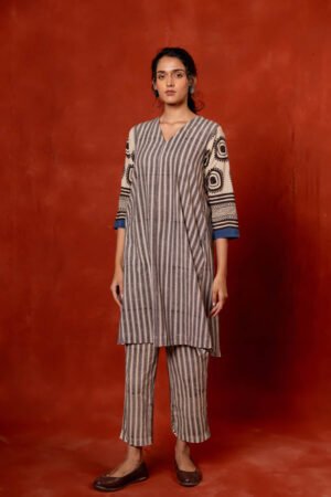 Alternative view of Set of 2 - Kurta & Pants - Asa 16