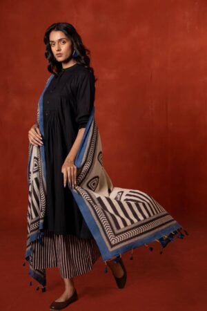 Set of 3 - Kurta, Dupatta & Culotte - Asa 01 - Image 4