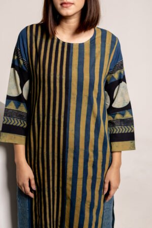 Alternative view of Classic Kurta - Play of Stripes