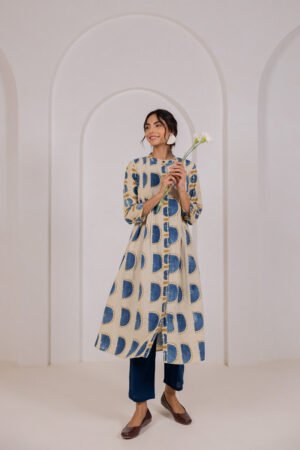 Pintuck Kurta - Zar - Image 2
