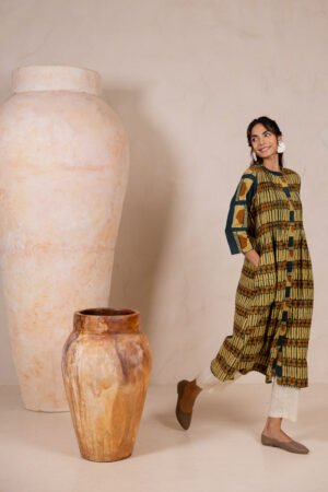 Pintuck Kurta - Reet - Image 7