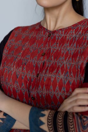Short Pintuck Kurta - Ela - Image 6