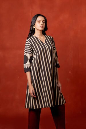 V Neck A-Line Kurta - Aheli - Image 5