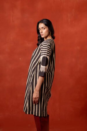V Neck A-Line Kurta - Aheli - Image 4