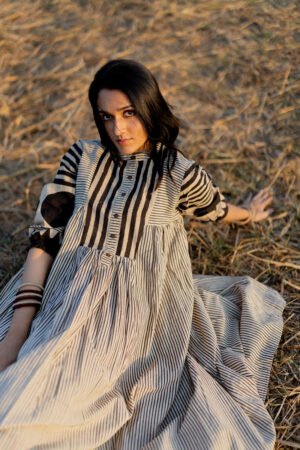 Side Pleat Kurta - Neer - Image 5