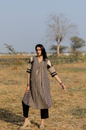 Set of 2 - Kurta & Pant - Image 4