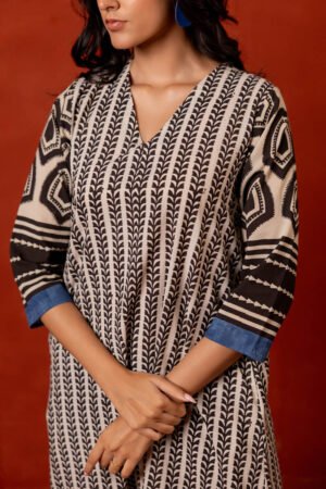 V Neck A-Line Kurta - Aya - Image 7