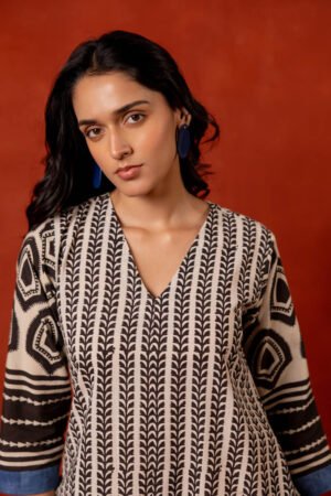 V Neck A-Line Kurta - Aya - Image 5
