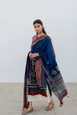 Alternative view of Set of 3 - Kurta, Dupatta & Culotte - Adira 01