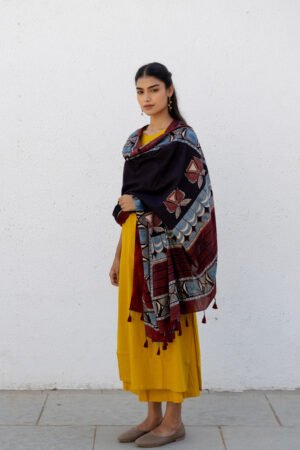 Alternative view of Set of 3 - Kurta, Dupatta & Culotte - Adira 04