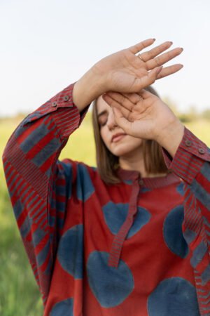 Freesize Anti-fit Top - Red Polka - Image 8