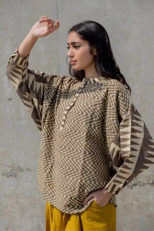 Freesize Anti-fit Top - Khakhi Chevrons