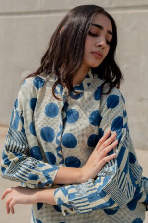 Alternative view of Freesize Anti-fit Top - Indigo Polka