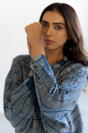 Alternative view of Freesize Anti-fit Top - Inya