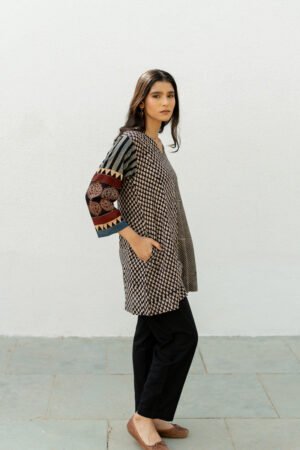 V Neck Tunic - Oni Black - Image 3
