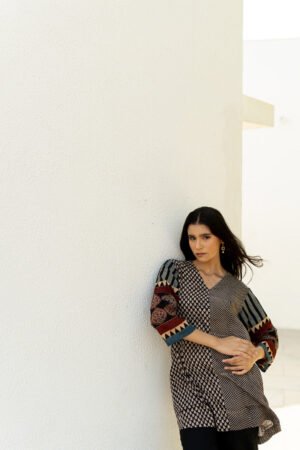 V Neck Tunic - Oni Black - Image 7