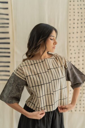 Basic Top - Black & Natural white Stripes