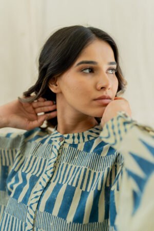 Freesize Anti-fit Top - Indigo Piano stripes - Image 6