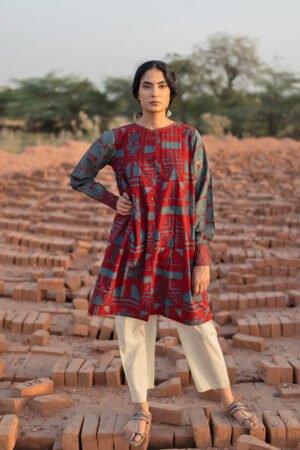Short Navi Pintuck Kurta - Red - Image 5