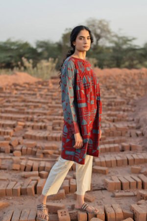 Short Navi Pintuck Kurta - Red - Image 2