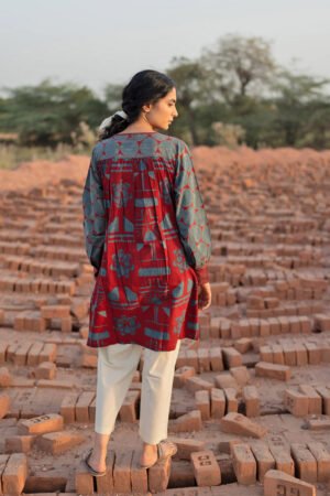 Short Navi Pintuck Kurta - Red - Image 9
