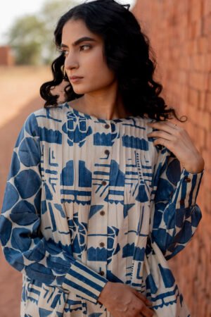 Alternative view of Short Navi Pintuck Kurta - Indigo