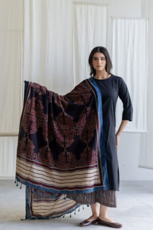 Set of 3 - Kurta, Culottes & Dupatta - Mrida 20 - Image 6