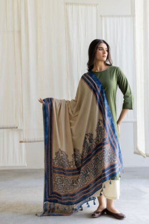 Set of 3 - Kurta, Culottes & Dupatta - Mrida 17 - Image 3