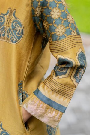 Chanderi Silk Classic Kurta Set of 2 - Parizaad - Image 8