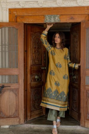 Chanderi Silk Kurta Set of 3 - Ruman Bagh 04 - Image 4