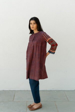 Short Pintuck Kurta - Oni Red - Image 5
